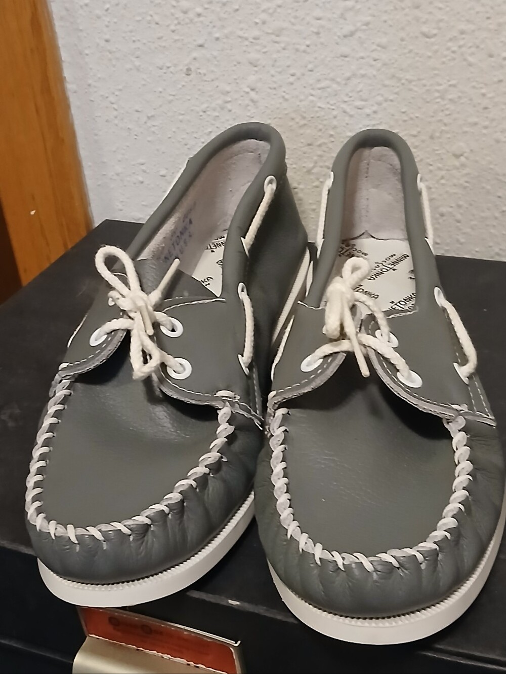 Minnetonka Gray Leather Boat Shoes Moccasins Size 8.5 USA Made